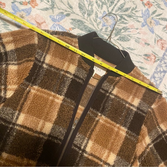 THE GREAT. Sherpa Bomber in Woodsmoke Plaid - Picture 11 of 13